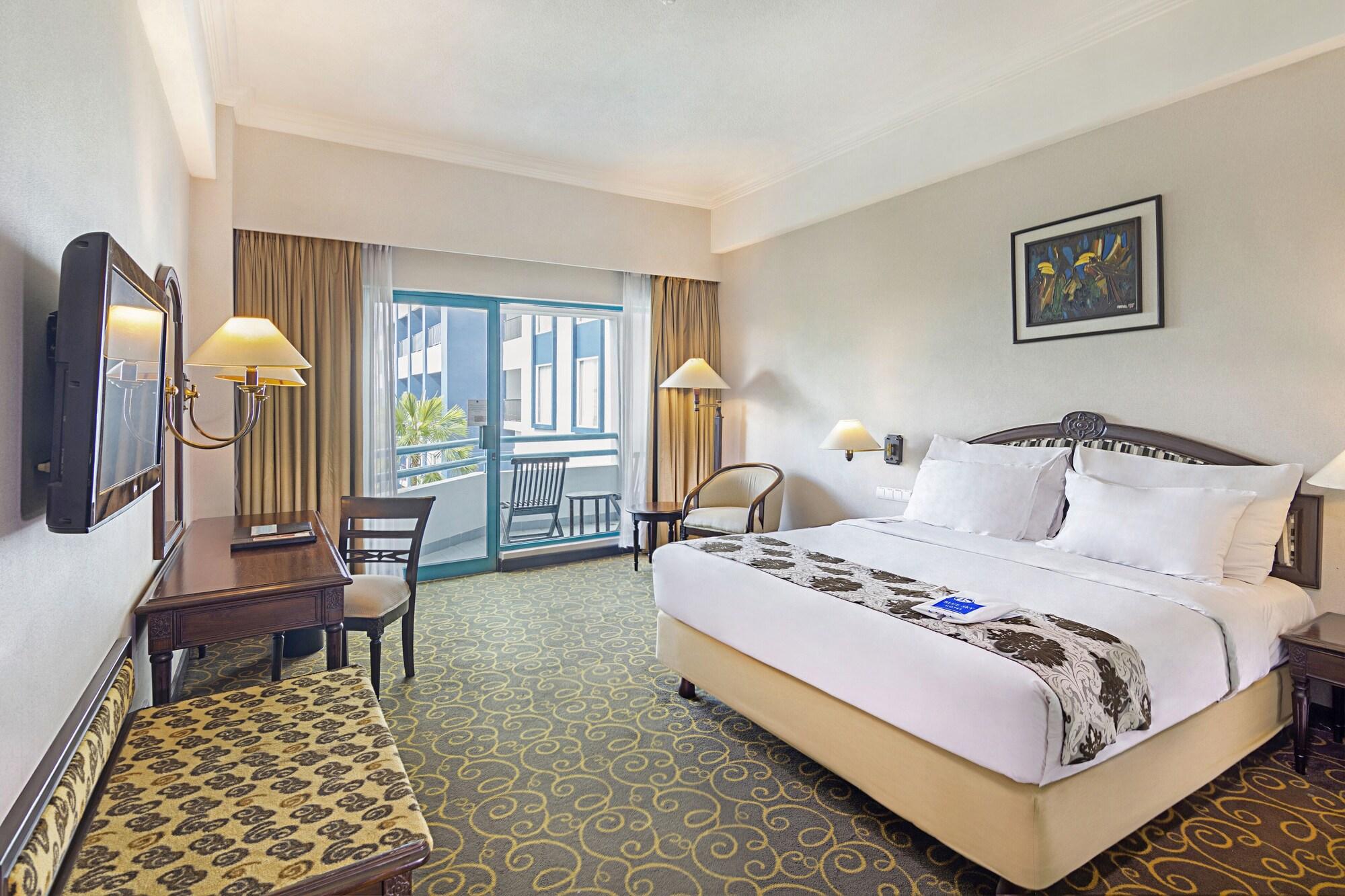 Blue Sky Hotel Balikpapan Экстерьер фото