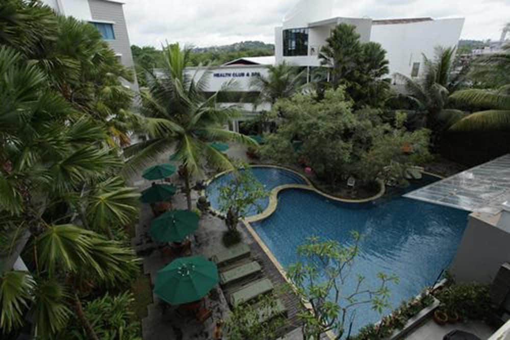 Blue Sky Hotel Balikpapan Экстерьер фото