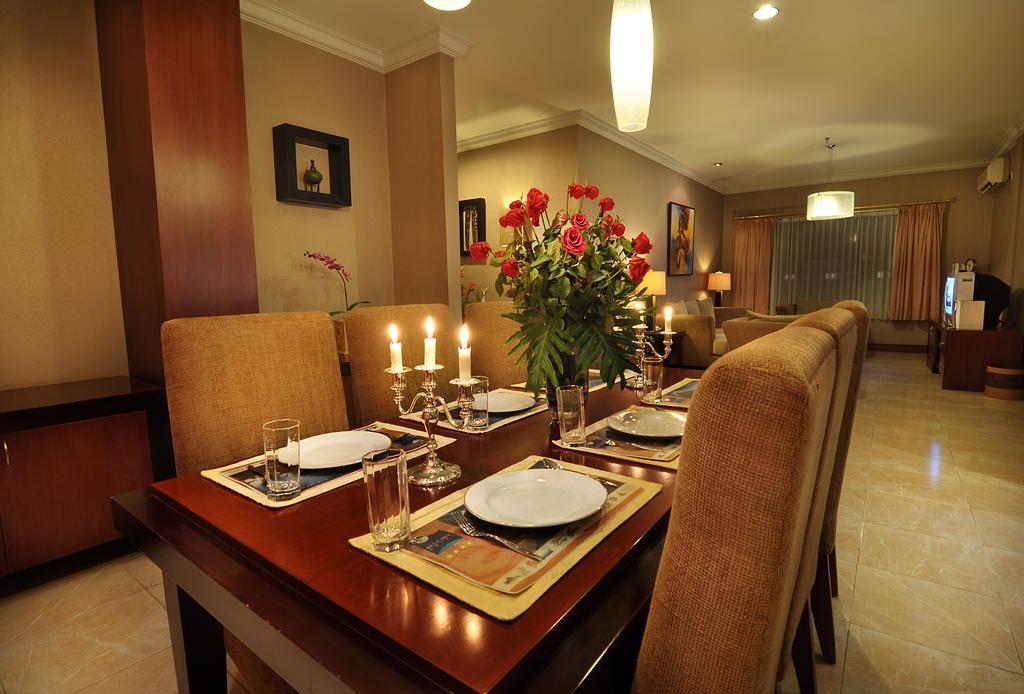 Blue Sky Hotel Balikpapan Экстерьер фото